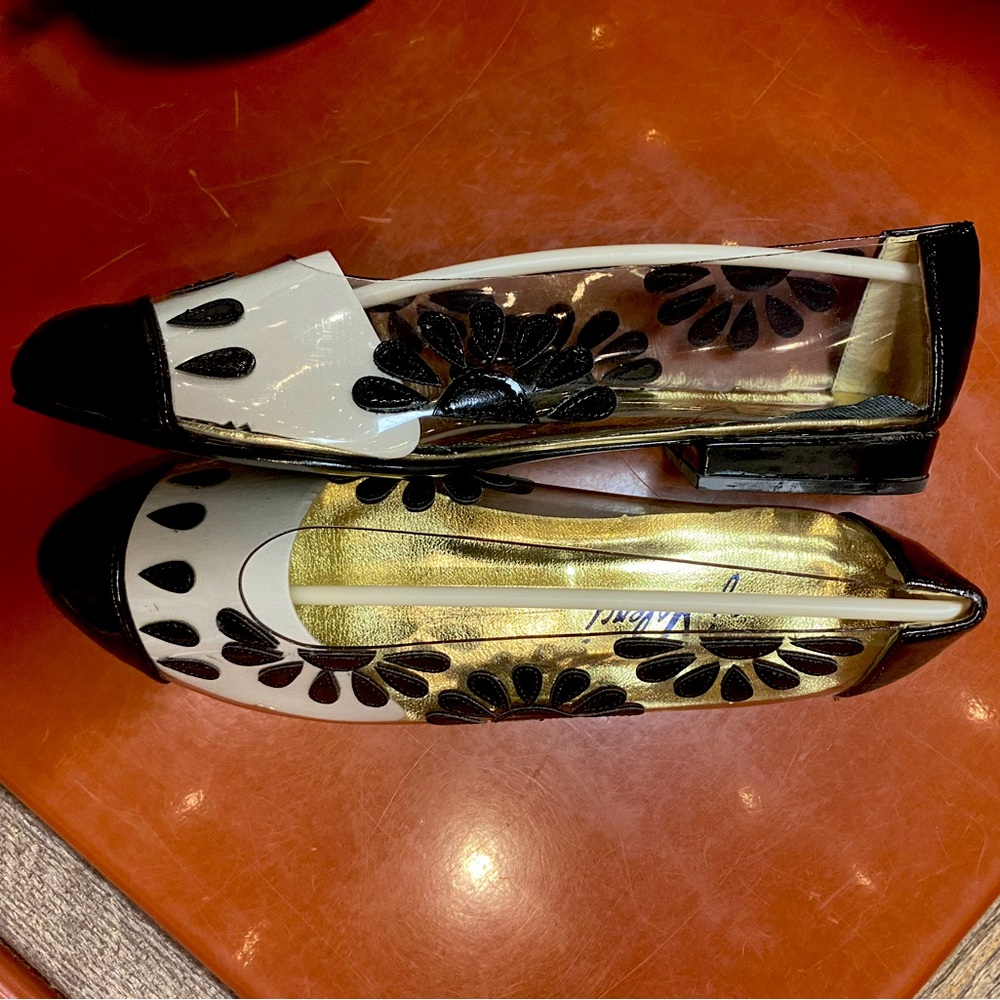 Vintage 90’s Clear + Black Daisy Flats by aj Valenci
